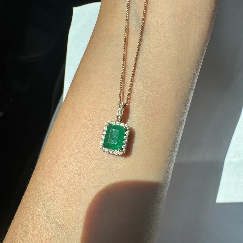 Authentic EFFY Natural Emerald & Diamond Pendant 14K gold and gold chain